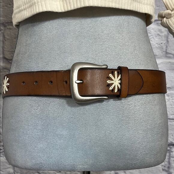 Black Leather Belt with Classic Buckle - Picture 1 of 8
